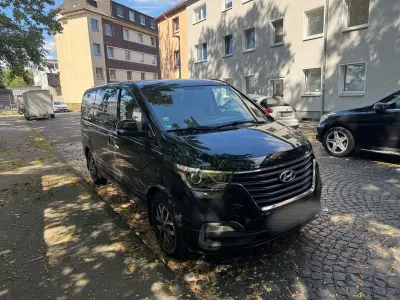 Gebraucht Hyundai H-1 170 PS (125 kW) 2019 Schwarz Van / Kleinbus