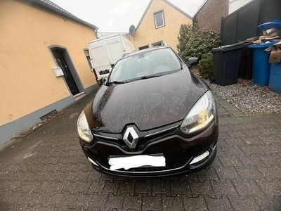 Gebraucht Renault Mégane III Bose Edition 131 PS (96 kW) 2014 Braun Kombi