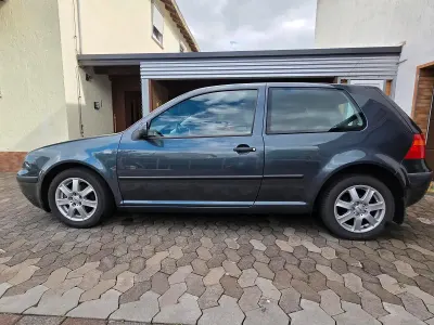 Gebraucht VW Golf 100 PS (73 kW) 1999 Grau Coupé