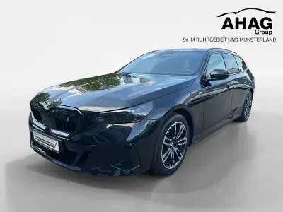 Gebraucht BMW i5 Comfort Edition 250 kW (340 PS) 2025 Black sapphire Kombi