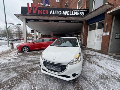 Gebraucht Peugeot 208 Access 68 PS (50 kW) 2014 Weiß Kleinwagen