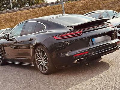 Porsche Panamera 4