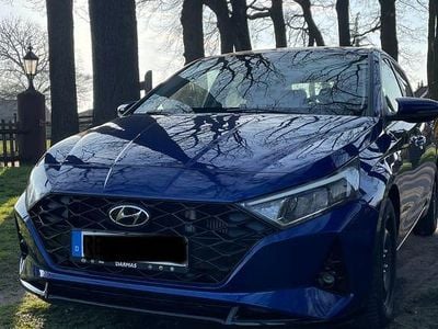Gebraucht Hyundai i20 Intro Edition 101 PS (74 kW) 2020 Blau Kleinwagen