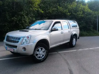 Gebraucht Isuzu D-Max 136 PS (100 kW) 2011 Silber Pickup