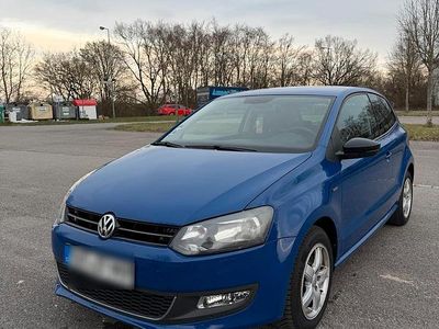 Gebraucht VW Polo 105 PS (77 kW) 2013 Blau Kleinwagen
