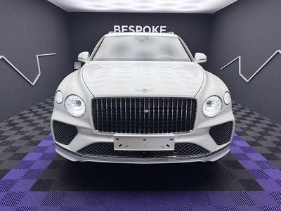 Nuova Bentley Bentayga 551 CV (405 kW) 2026 Bianco SUV