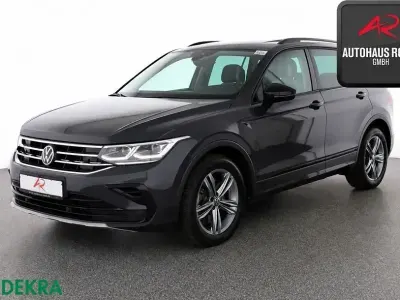 Gebraucht VW Tiguan Sport 200 PS (147 kW) 2022 Grau SUV