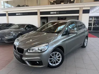 Gebraucht BMW 218 Active Tourer Basis 150 PS (110 kW) 2015 Silber Van / Kleinbus