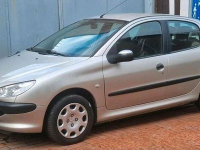 gebraucht Peugeot 206 Benzin, Klima, TÜV NEU