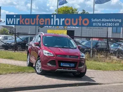 Gebraucht Ford Kuga Individual 180 PS (132 kW) 2016 Rot SUV