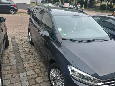 Gebraucht VW Touran 116 PS (85 kW) 2020 Grau Van / Kleinbus