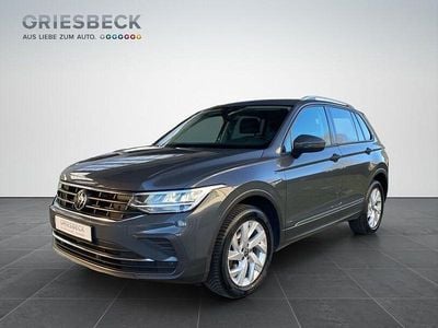 Gebraucht VW Tiguan Life 150 PS (110 kW) 2021 Delfingrau (metallic) SUV