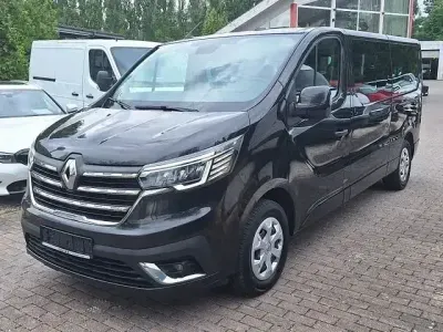 Gebraucht Renault Trafic Life 150 PS (110 kW) 2022 Schwarz Van / Kleinbus