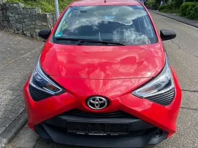 Gebraucht Toyota Aygo 72 PS (52 kW) 2021 Rot Kleinwagen