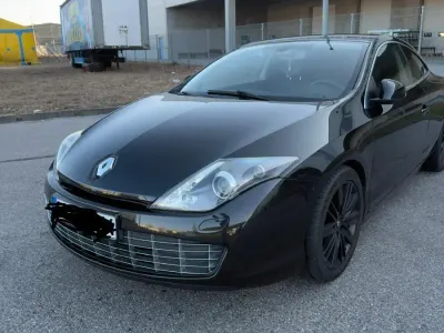 Gebraucht Renault Laguna Coupé Bose Edition 205 PS (150 kW) 2009 Schwarz Coupé