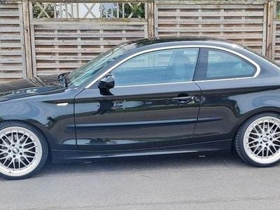 Gebraucht BMW 120 170 PS (125 kW) 2010 Schwarz Kleinwagen
