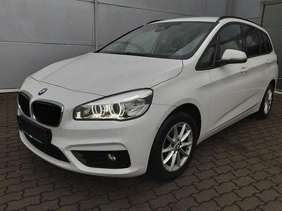 Weiß Gebraucht 2017 BMW 218 Advantage Van / Kleinbus | 11.990 € (Guter Preis)