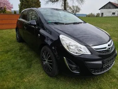 Używany Opel Corsa 87 KM (63 kW) 2011 Czarny Hatchback
