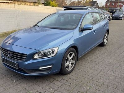 gebraucht Volvo V60 Kombi Business Edition / Navi-SHZ-Tempo-Alu/