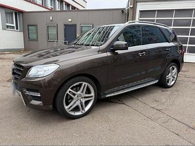 Gebraucht Mercedes ML350 258 PS (189 kW) 2011 Braun SUV