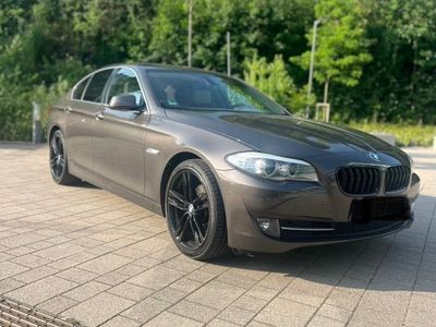 BMW 523