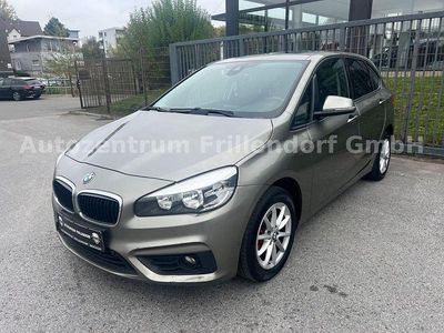 Gebraucht BMW 220 Active Tourer Basis 190 PS (139 kW) 2015 Silber Van / Kleinbus