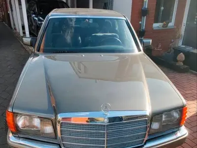 Second-hand Mercedes E300 188 CP (138 kW) 1988 Gri Berlinǎ