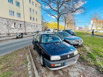 Usata VW Golf III 75 CV (55 kW) 1995 Viola Berlina