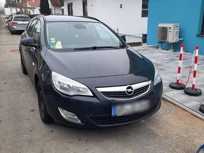Gebraucht Opel Astra 110 PS (80 kW) 2012 Schwarz Kombi