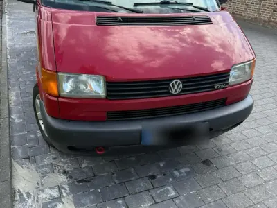 Gebraucht VW T4 102 PS (75 kW) 2002 Rot Van