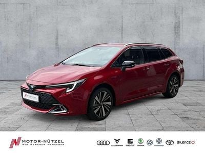Nuova Toyota Corolla 152 CV (111 kW) 2026 Rosso Station wagon