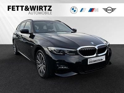 Gebraucht BMW 330e M Sport 292 PS (214 kW) 2022 Black sapphire metallic Kombi