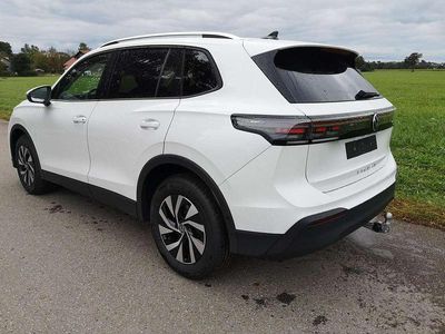 Neu VW Tiguan Life 150 PS (110 kW) 2026 Oryxweiß perlmutteffekt SUV