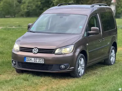 Używany VW Caddy 140 KM (102 kW) 2013 Brązowy Minivan