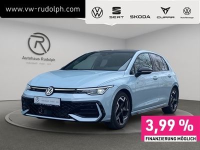 Gebraucht VW Golf VIII R-line 150 PS (110 kW) 2024 Crystal ice blue metallic (metallic) Limousine