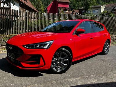Second-hand Ford Focus ST-Line X 155 CP (114 kW) 2023 Roșu Berlinǎ