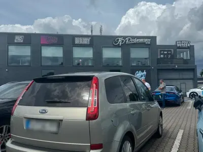 Gebraucht Ford C-MAX Titanium 136 PS (100 kW) 2008 Andere farben Van / Kleinbus