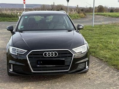 Gebraucht Audi A3 Sport 150 PS (110 kW) 2018 Schwarz Limousine
