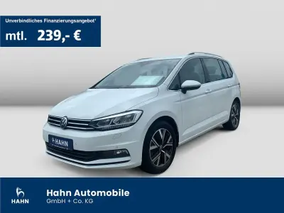 Gebraucht VW Touran Highline 150 PS (110 kW) 2022 Weiß Van / Kleinbus
