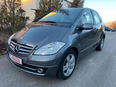 Gebraucht Mercedes A180 116 PS (85 kW) 2011 Grau Limousine
