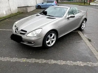 Second-hand Mercedes SLK200