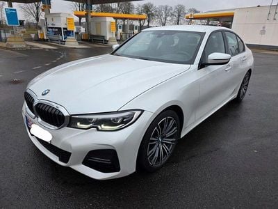 Weiß Gebraucht 2020 BMW 320 M Sport Limousine | 18.999 € (Teuer)