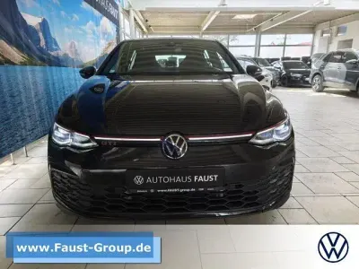 Gebraucht VW Golf VIII GTI 245 PS (180 kW) 2023 Schwarz perleffekt Limousine
