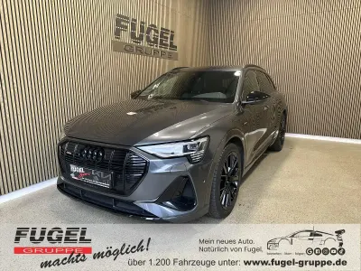 Gebraucht Audi e-tron S-Line 300 kW (408 PS) 2022 Daytonagrau perleffekt SUV