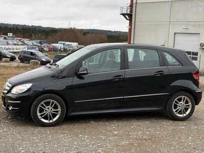 Gebraucht Mercedes B180 109 PS (80 kW) 2010 Schwarz Van / Kleinbus
