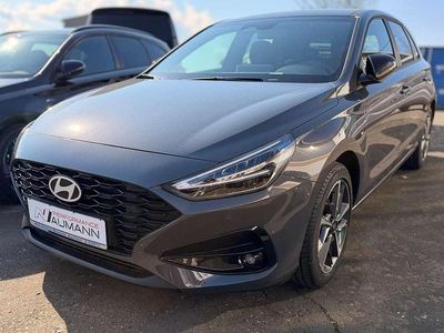 Neu Hyundai i30 95 PS (69 kW) 2025 Ecotronic gray Limousine