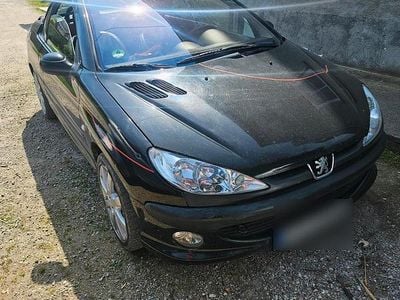 Begagnad Peugeot 206 CC 136 HK (100 kW) 2003 Svart Cab