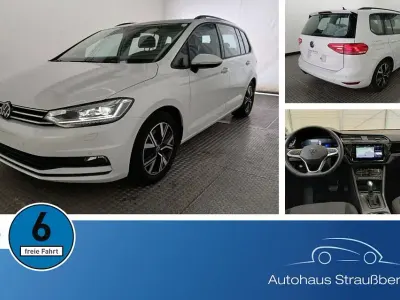 Gebraucht VW Touran Comfortline 150 PS (110 kW) 2024 Weißkeine angabe Van / Kleinbus