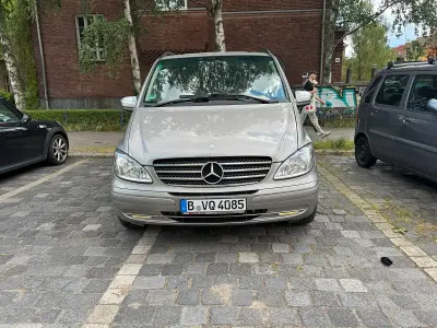 Gebraucht Mercedes Viano 204 PS (150 kW) 2009 Gold Van / Kleinbus