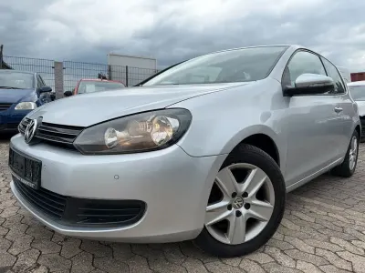 Gebraucht VW Golf VI 102 PS (75 kW) 2009 Silber Kleinwagen